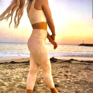 Fabletics bra and leggings set. NWT